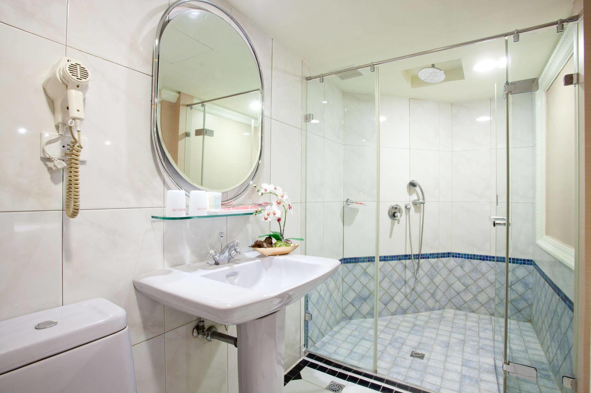 Charming Castle Hotel Đài Bắc Ngoại thất bức ảnh