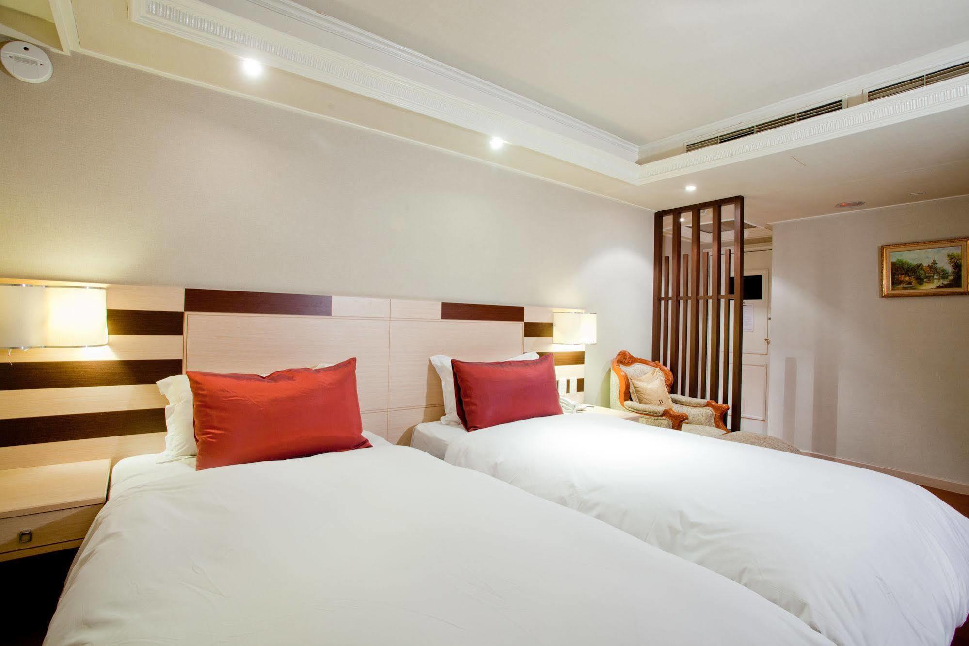 Charming Castle Hotel Đài Bắc Ngoại thất bức ảnh