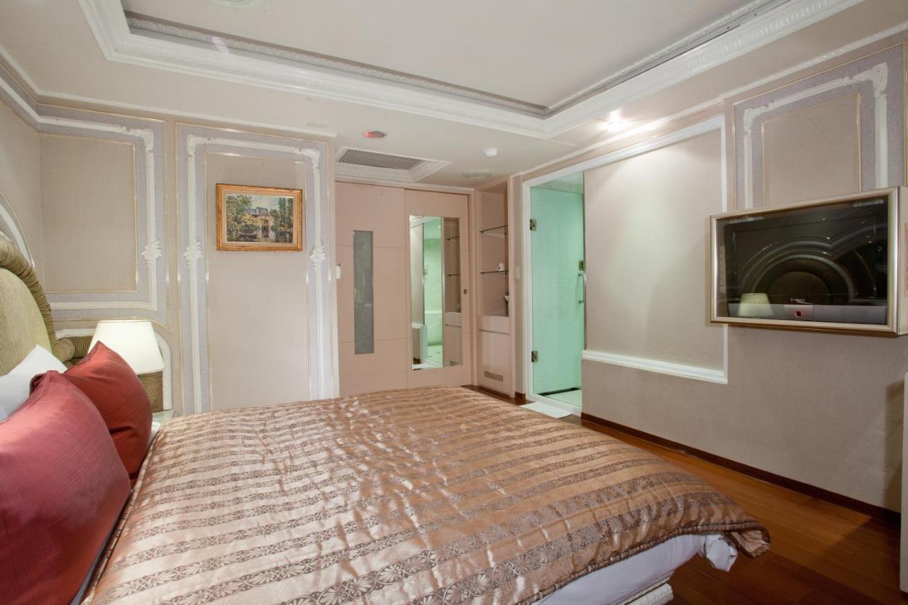 Charming Castle Hotel Đài Bắc Ngoại thất bức ảnh