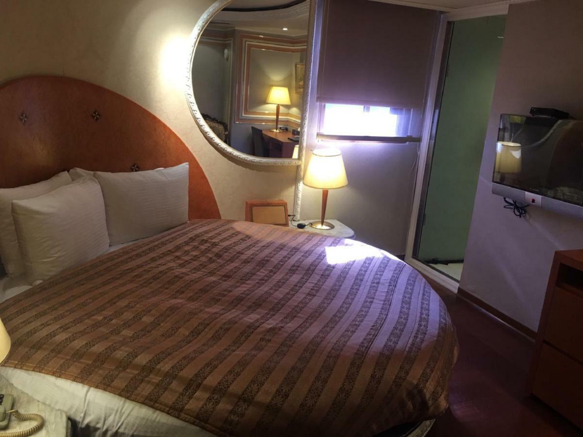 Charming Castle Hotel Đài Bắc Ngoại thất bức ảnh